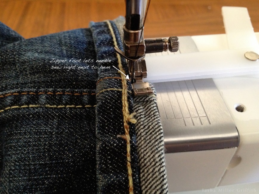 Jeans hem zipper foot