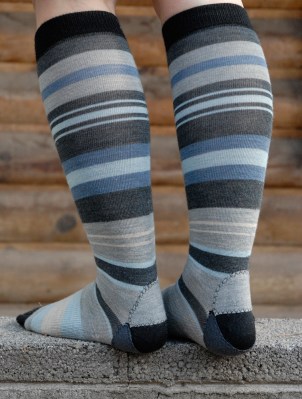 fixing blue stripe socks 3