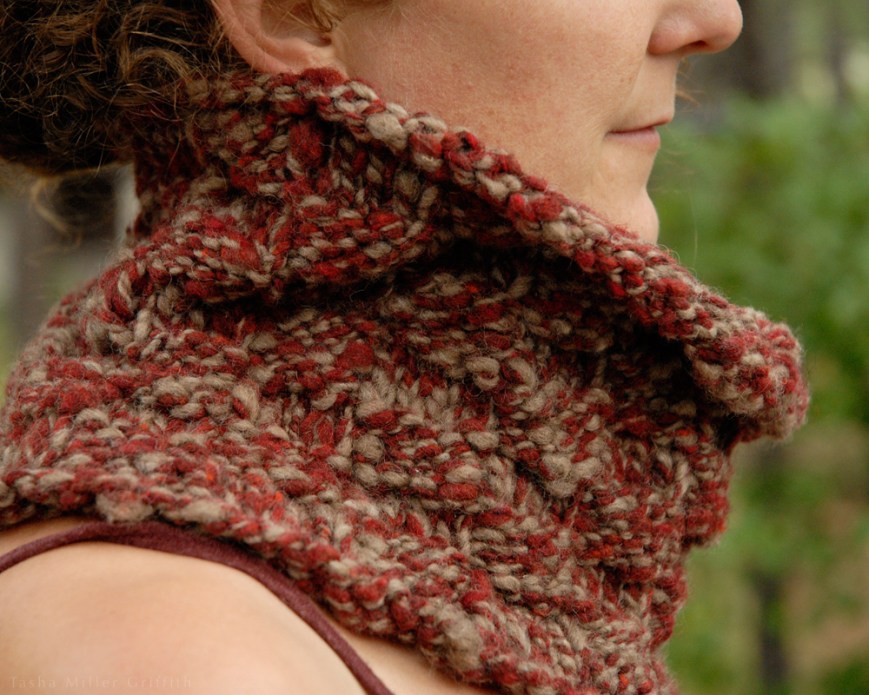 first handspun cowl 3