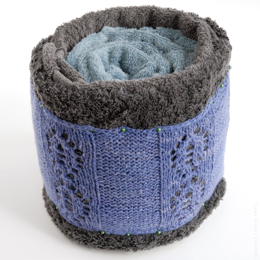 lupine cowl blocking