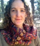 T with simple knit cowl